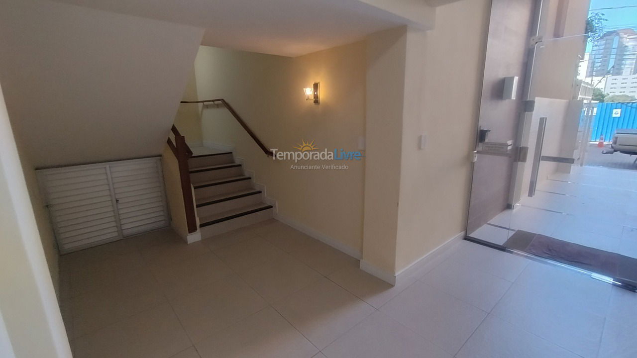 Apartamento para aluguel de temporada em Itapema (Meia Praia)