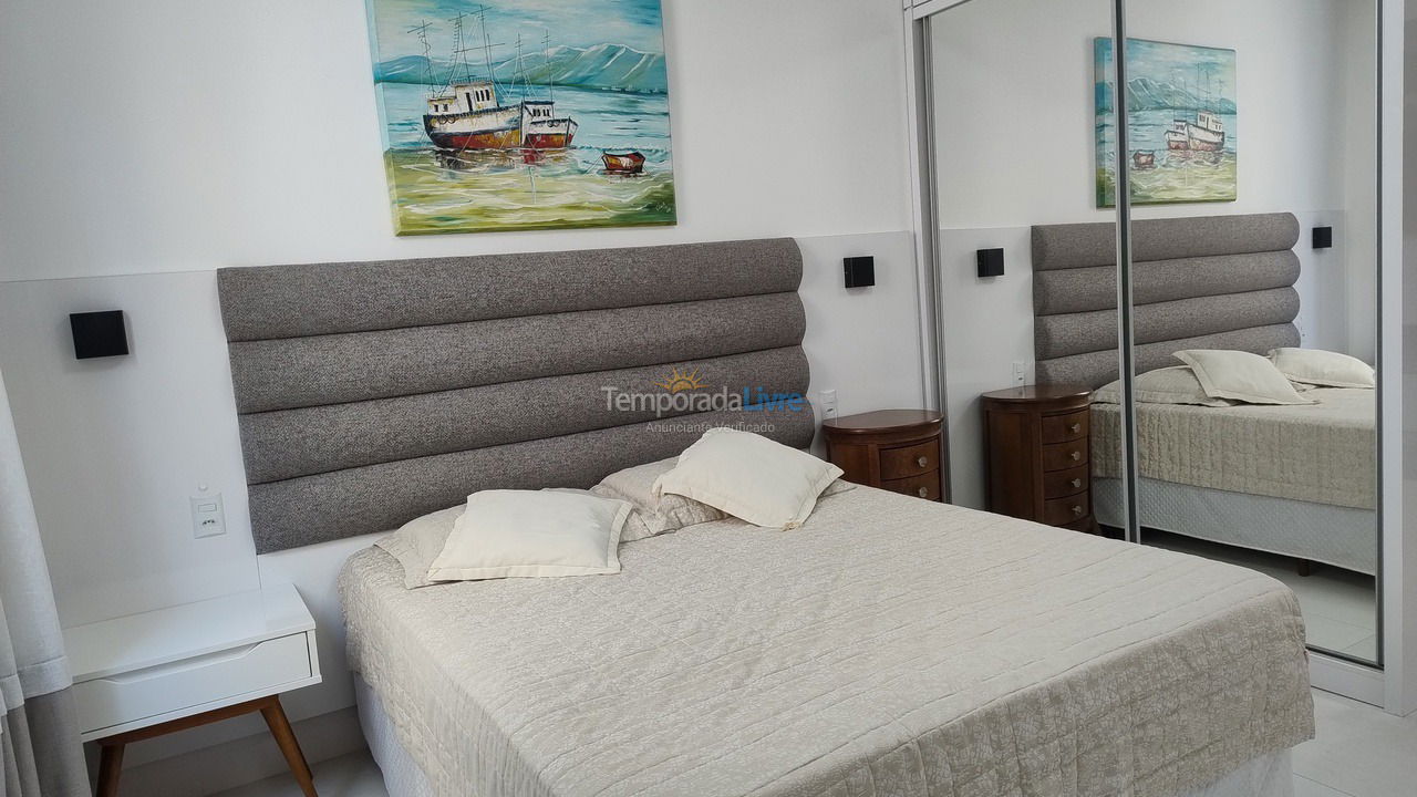 Apartment for vacation rental in Itapema (Meia Praia)