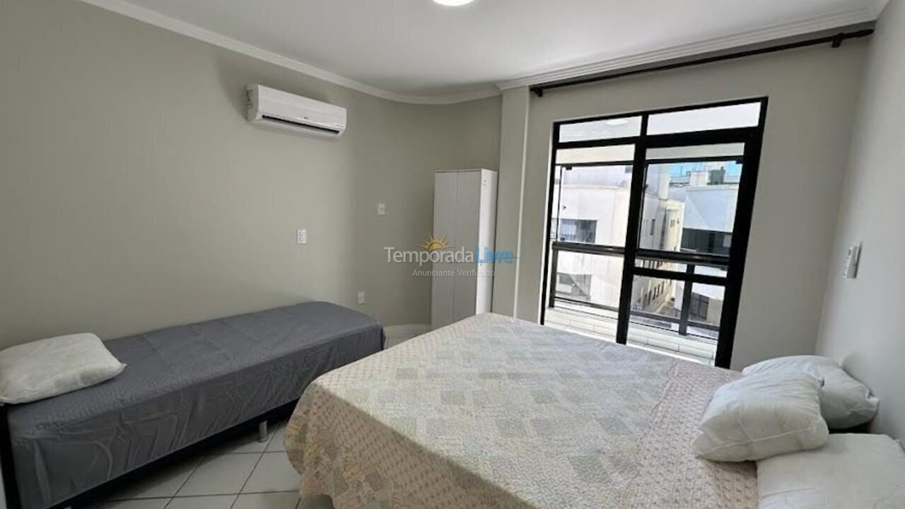 Apartamento para aluguel de temporada em Itapema (Meia Praia)