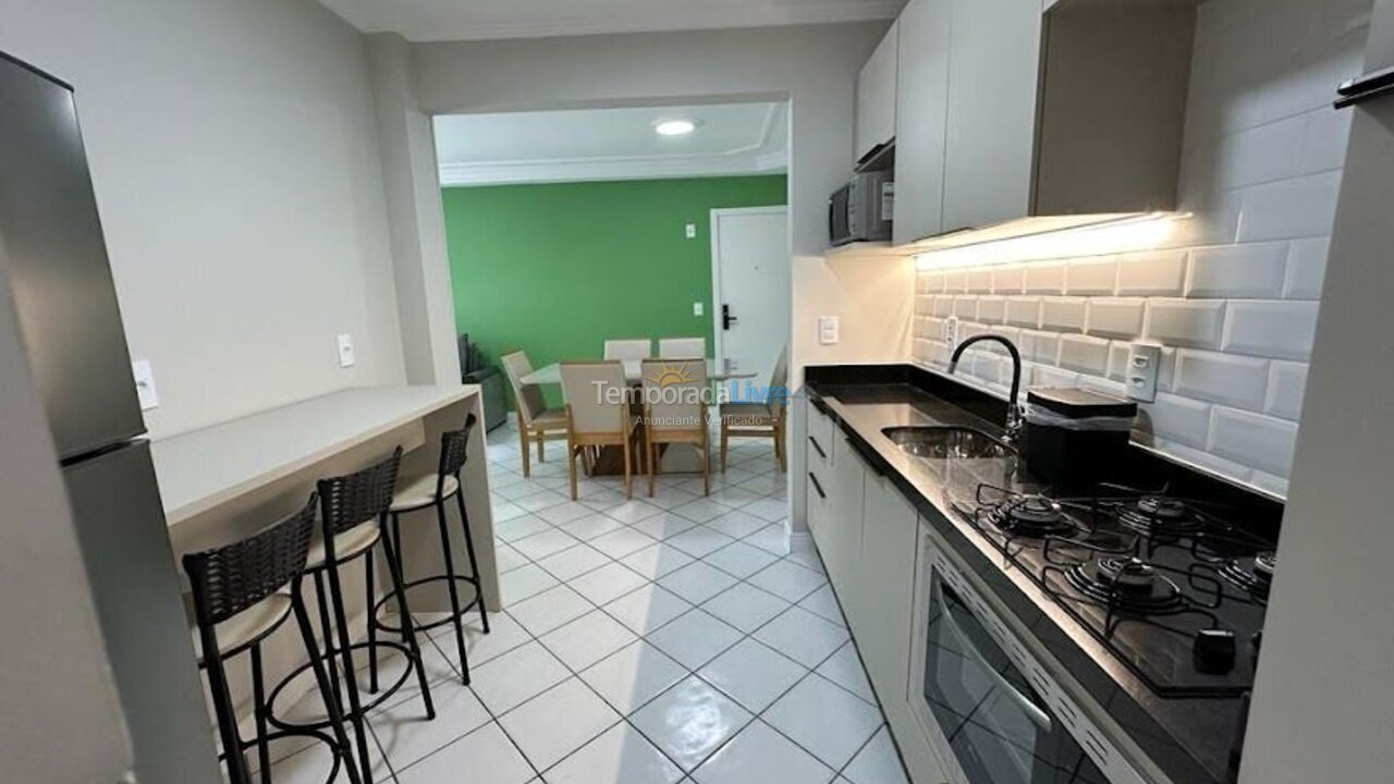 Apartamento para aluguel de temporada em Itapema (Meia Praia)