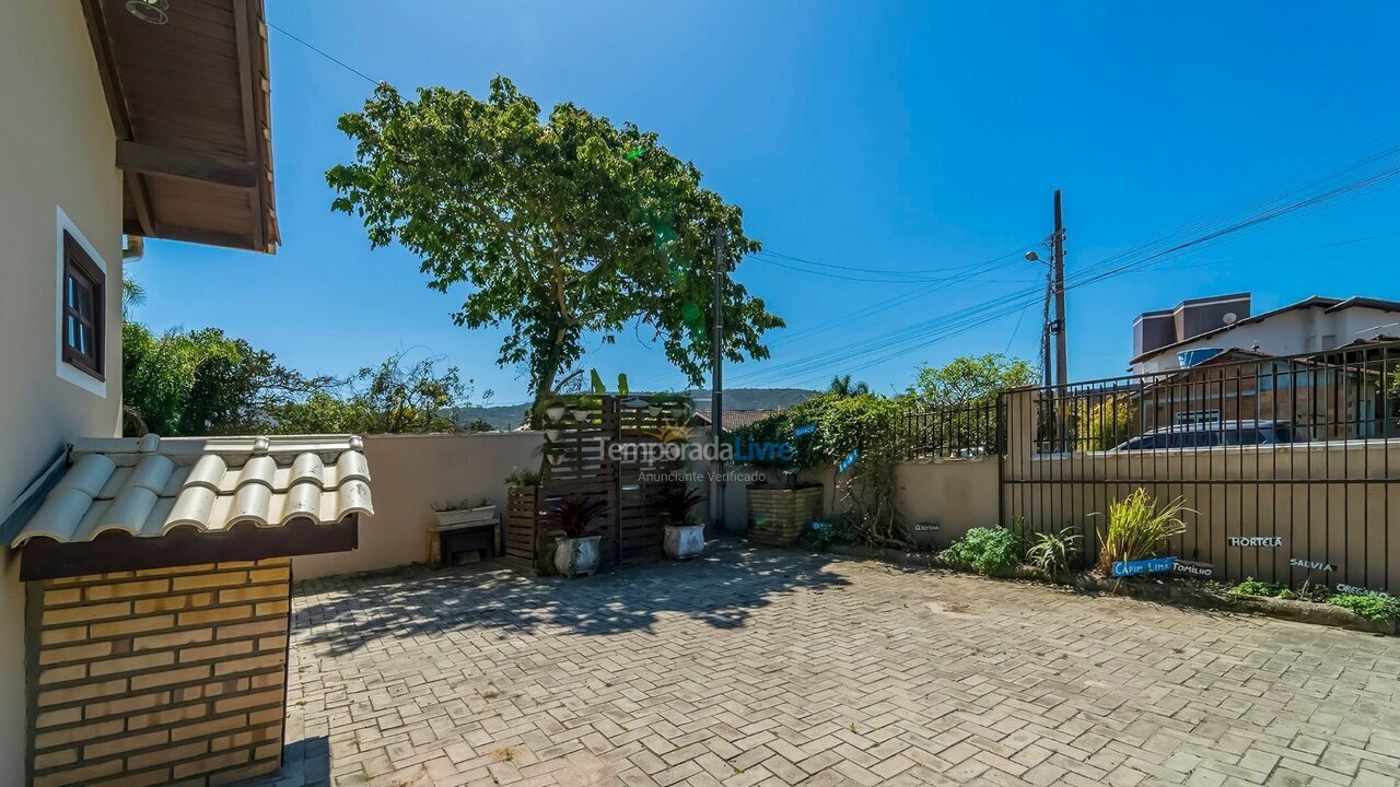 Casa para alquiler de vacaciones em Bombinhas (Mariscal)