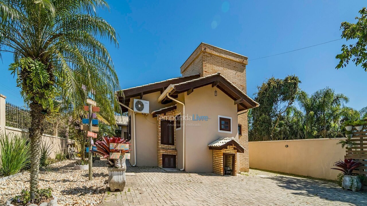 Casa para aluguel de temporada em Bombinhas (Mariscal)