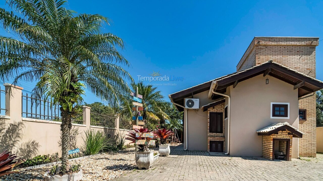 Casa para aluguel de temporada em Bombinhas (Mariscal)