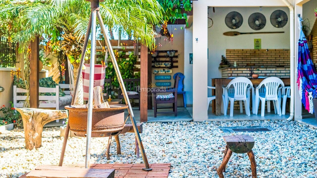 Casa para aluguel de temporada em Bombinhas (Mariscal)