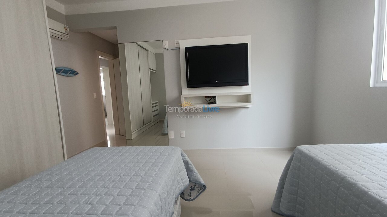 Apartamento para aluguel de temporada em Itapema (Meia Praia)