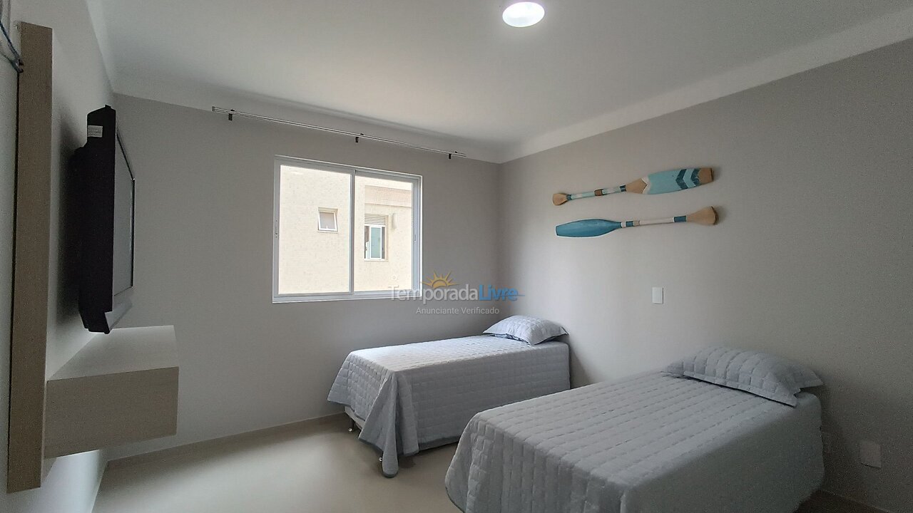 Apartamento para aluguel de temporada em Itapema (Meia Praia)