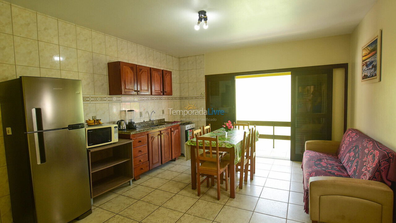 Apartamento para aluguel de temporada em Garopaba (Praia da Ferrugem)