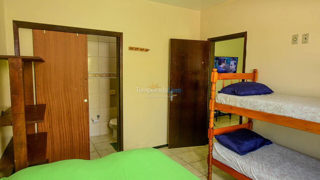 Apartamento para aluguel de temporada em Garopaba (Praia da Ferrugem)