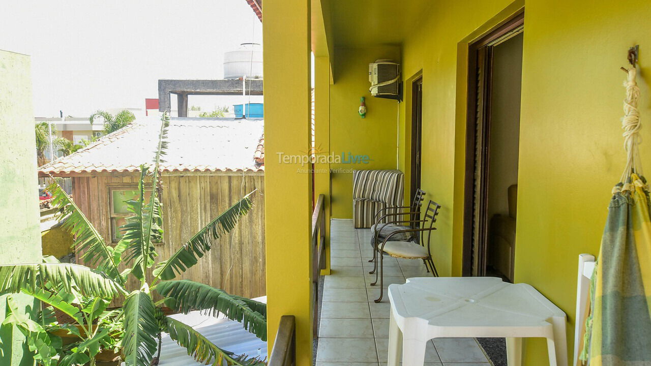 Apartment for vacation rental in Garopaba (Praia da Ferrugem)