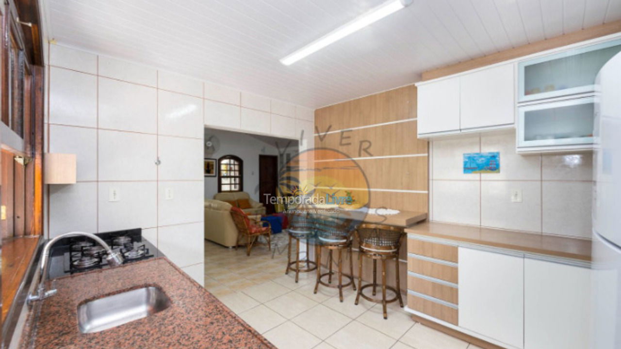 House for vacation rental in Bombinhas (Praia de Bombas)