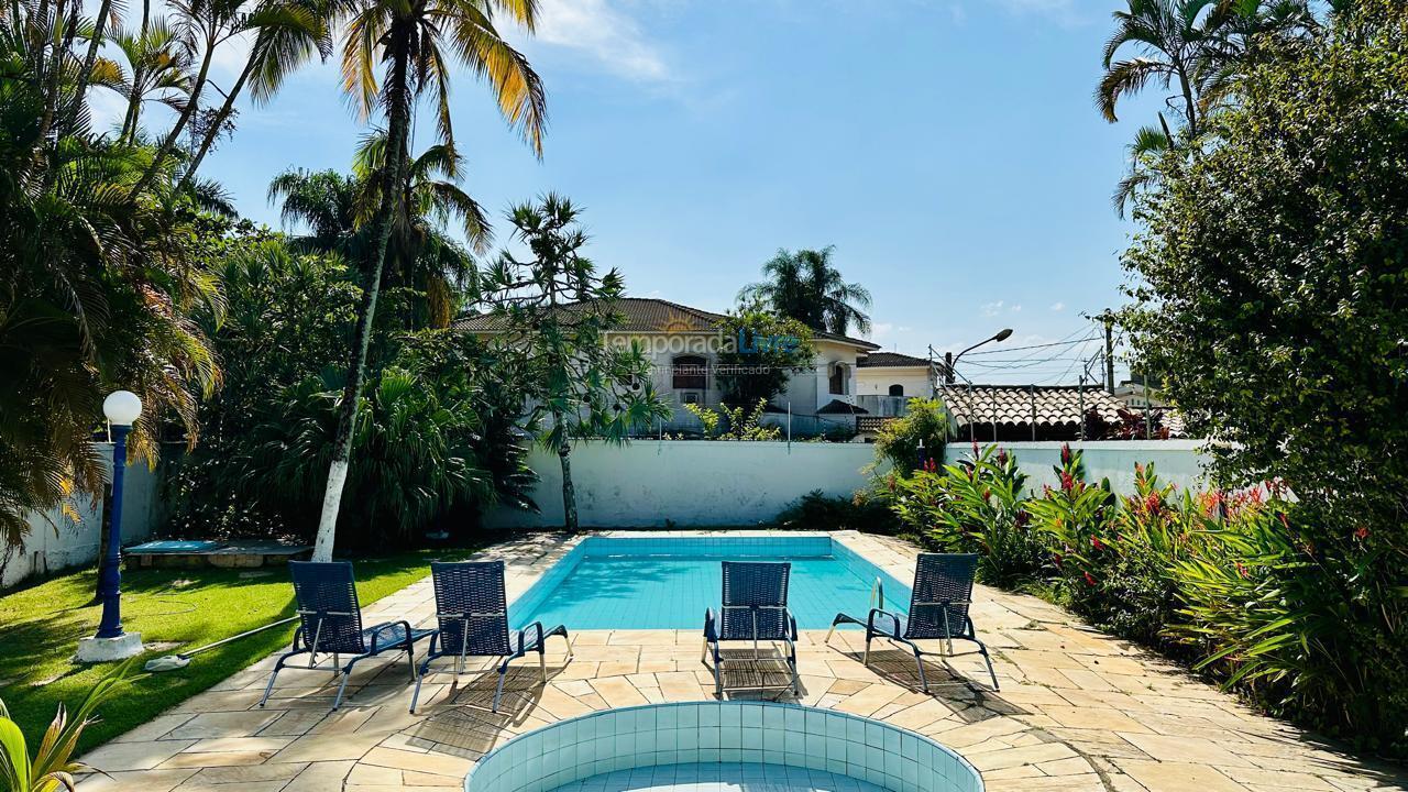 Casa para aluguel de temporada em Guarujá (Enseada)