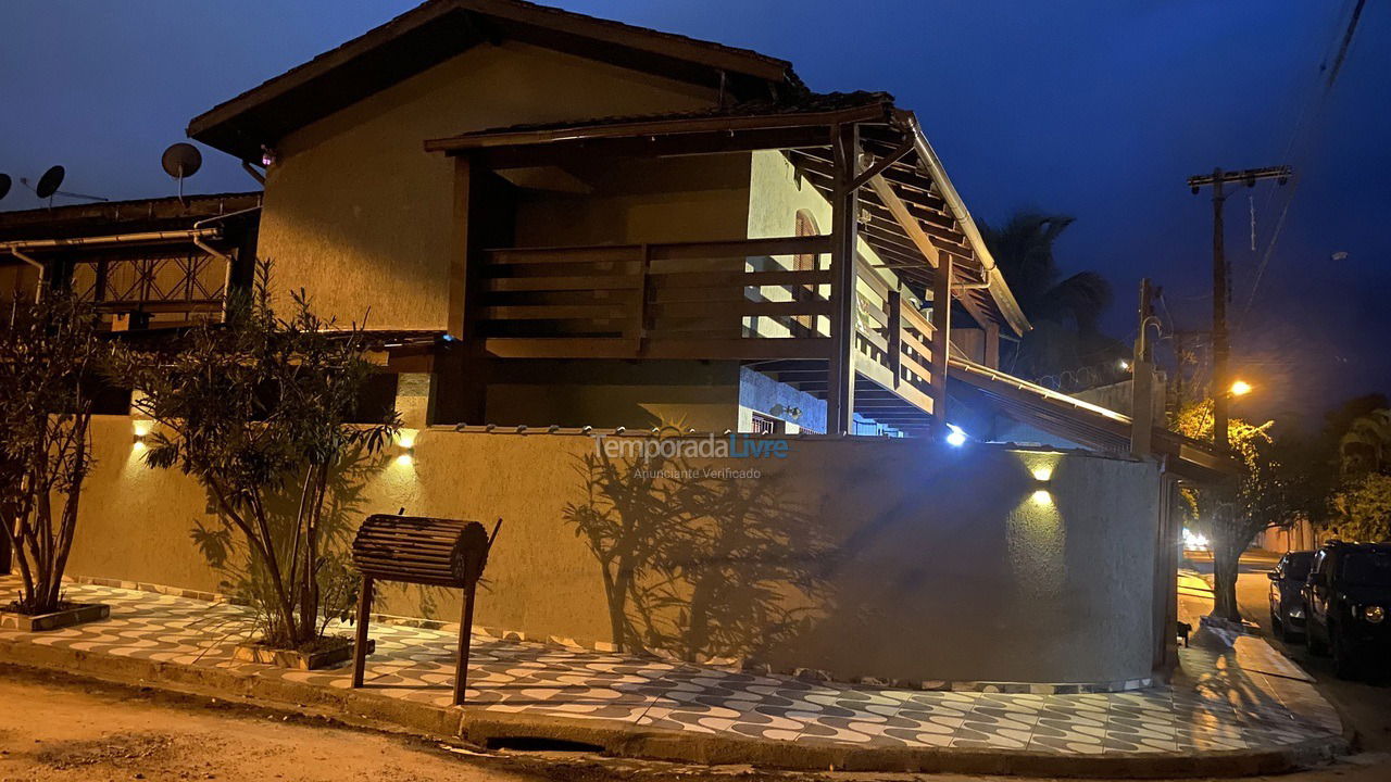 Casa para aluguel de temporada em Ubatuba (Itaguá)