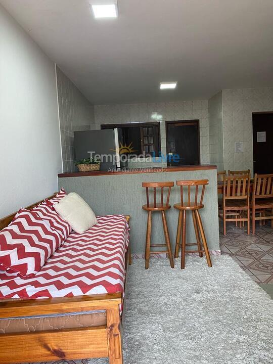 Casa para aluguel de temporada em Ubatuba (Itaguá)