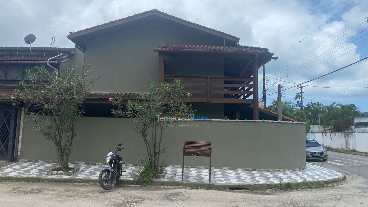 Casa para aluguel de temporada em Ubatuba (Itaguá)