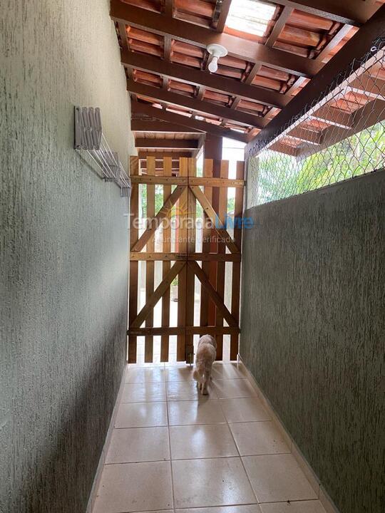 Casa para aluguel de temporada em Ubatuba (Itaguá)