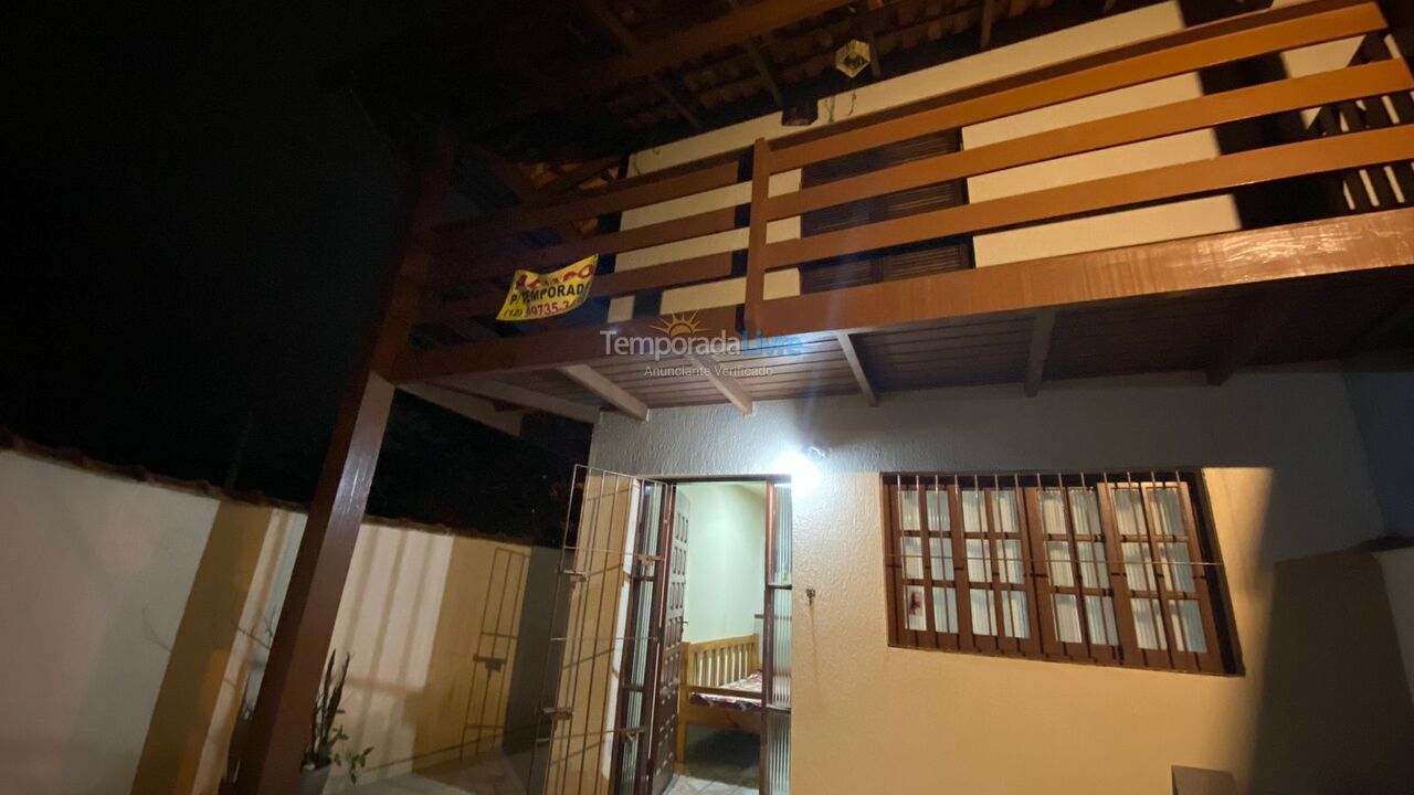 Casa para aluguel de temporada em Ubatuba (Itaguá)