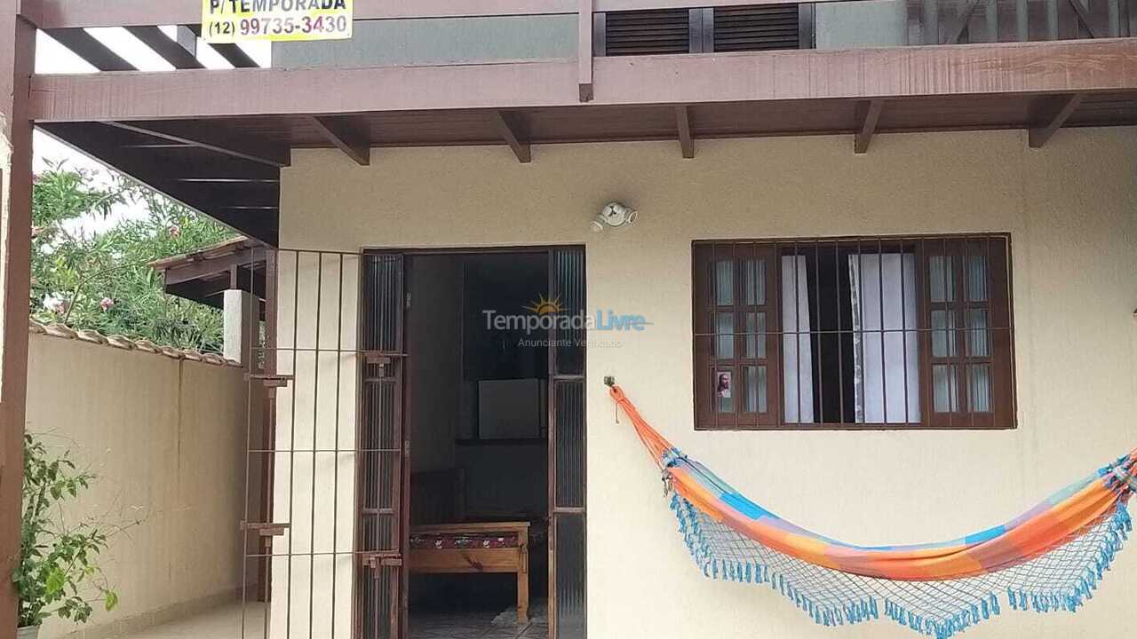 Casa para aluguel de temporada em Ubatuba (Itaguá)