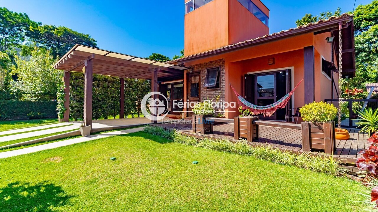 Casa para aluguel de temporada em Florianopolis (Campeche)