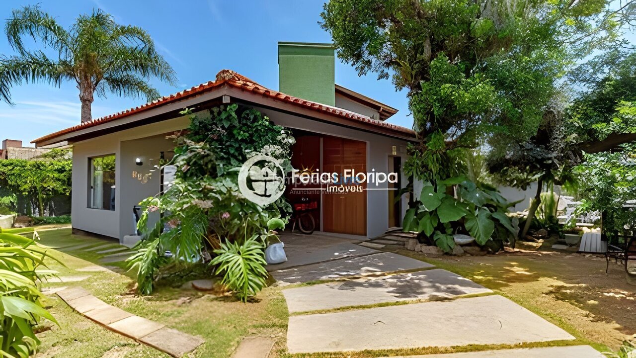 Casa para aluguel de temporada em Florianópolis (Rio Tavares)