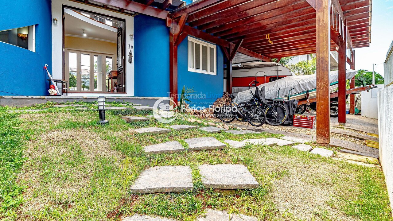 Casa para aluguel de temporada em Florianópolis (Rio Tavares)