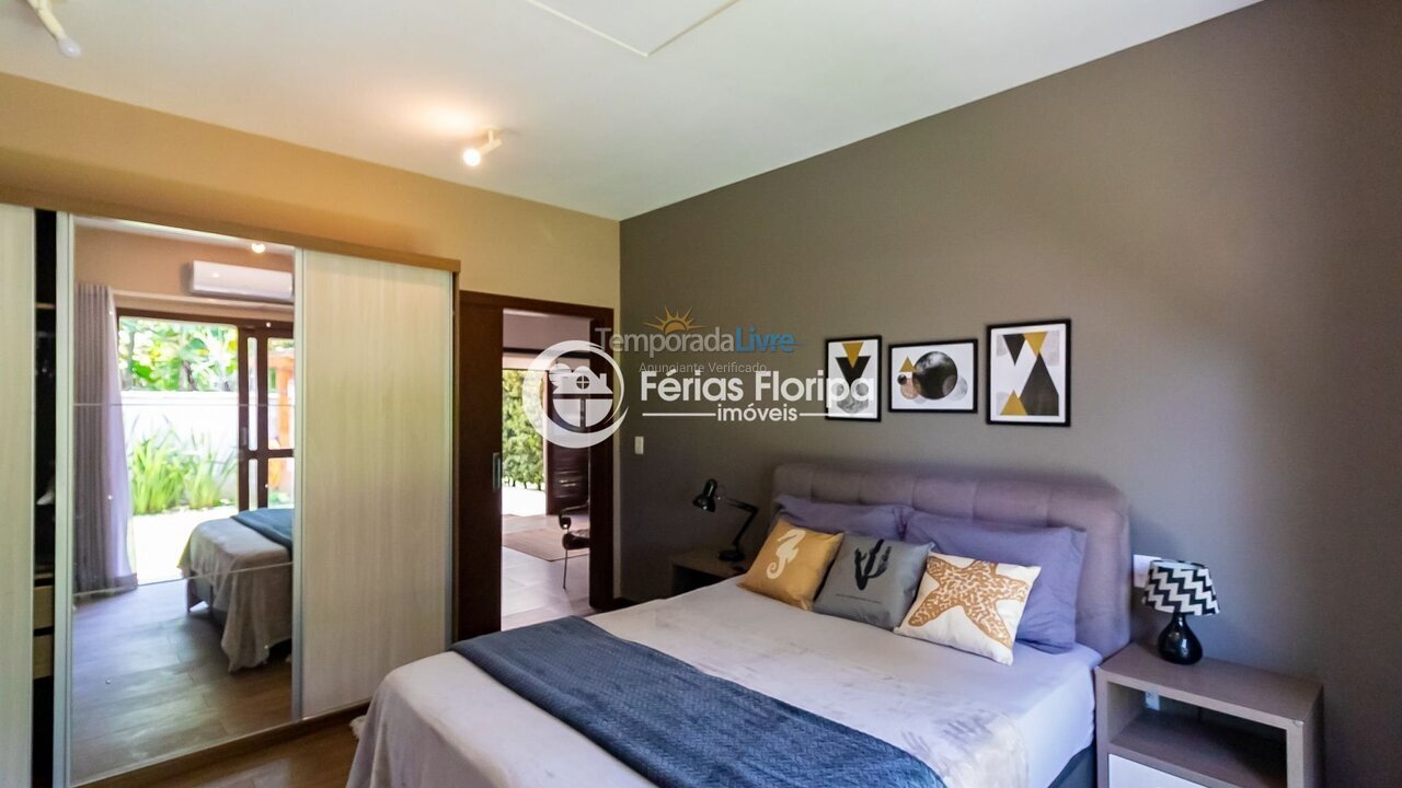 Casa para aluguel de temporada em Florianopolis (Campeche)