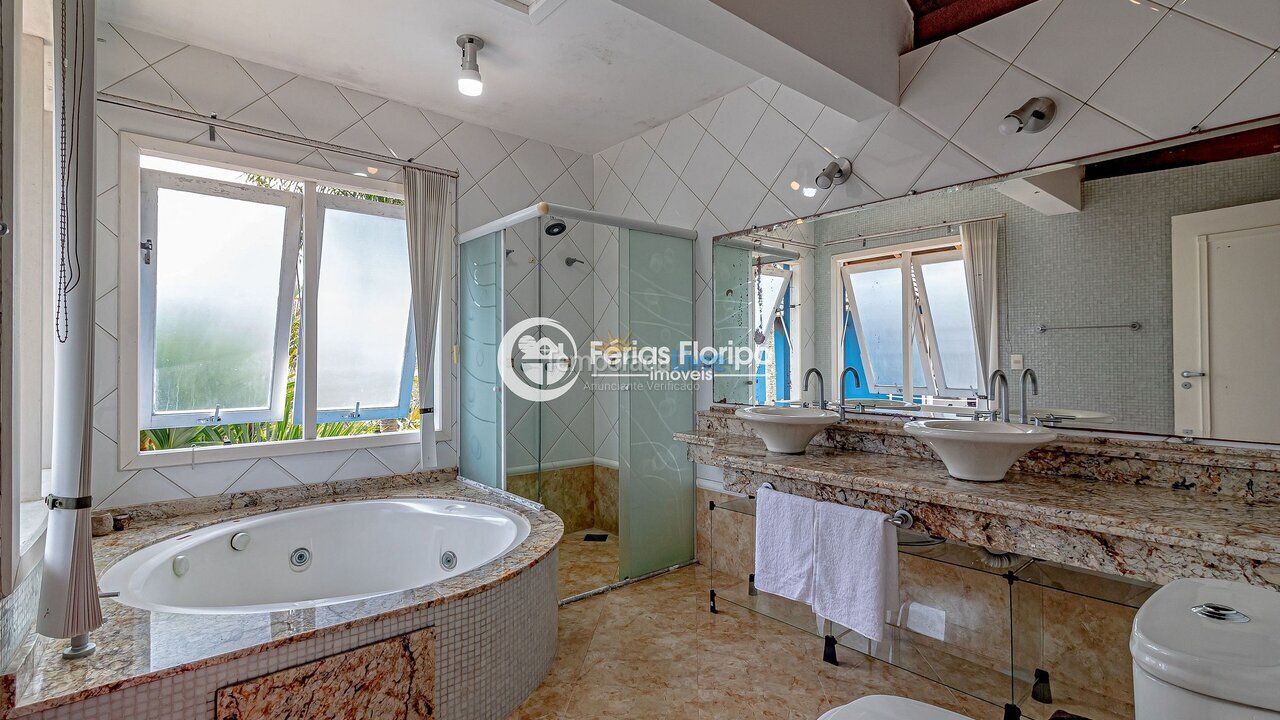 House for vacation rental in Florianópolis (Rio Tavares)