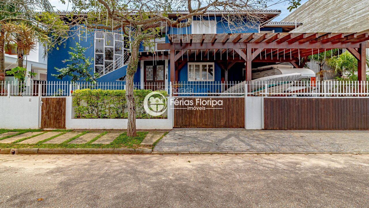 House for vacation rental in Florianópolis (Rio Tavares)