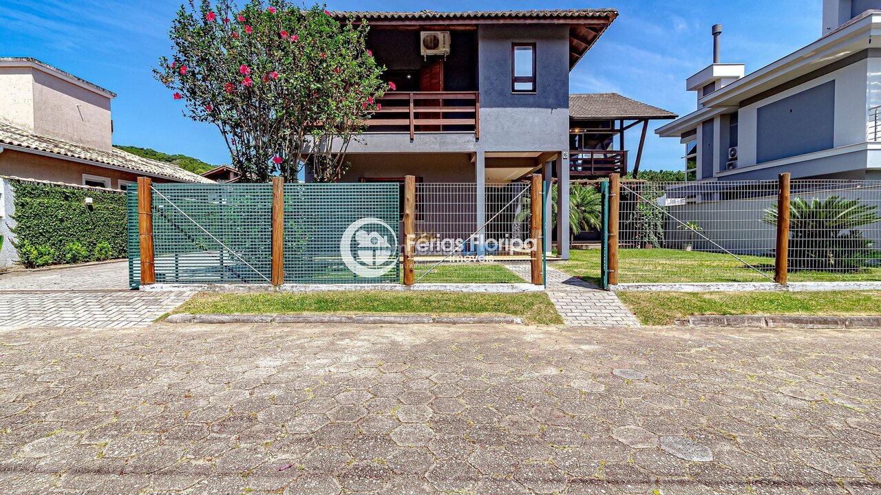 House for vacation rental in Florianopolis (Campeche)