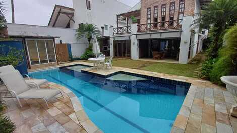 HOUSE CLOSE TO THE BEACH IN RIVIERA DE SÃO LOURENÇO