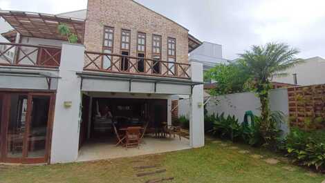 HOUSE CLOSE TO THE BEACH IN RIVIERA DE SÃO LOURENÇO