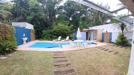 HOUSE CLOSE TO THE BEACH IN RIVIERA DE SÃO LOURENÇO