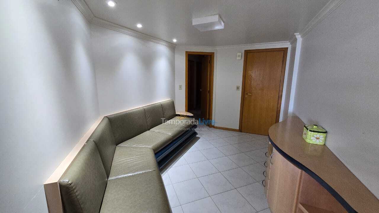 Apartamento para aluguel de temporada em Itapema (Meia Praia)