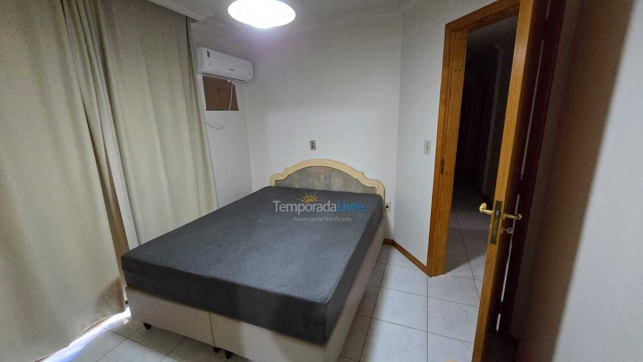 Apartamento para aluguel de temporada em Itapema (Meia Praia)