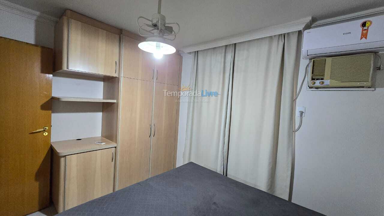 Apartamento para aluguel de temporada em Itapema (Meia Praia)