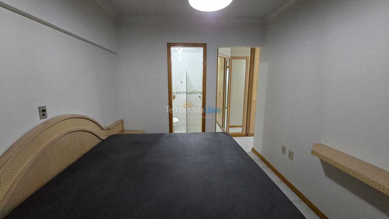 Apartamento para aluguel de temporada em Itapema (Meia Praia)