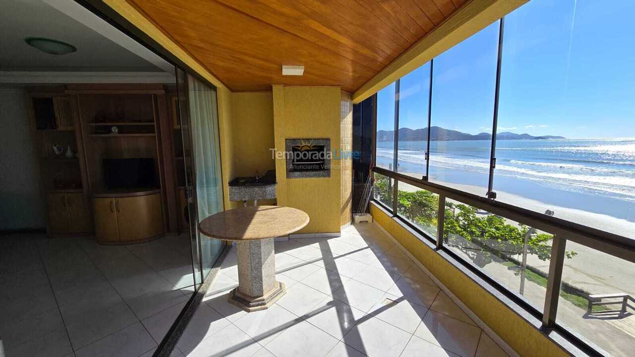 Apartamento para aluguel de temporada em Itapema (Meia Praia)