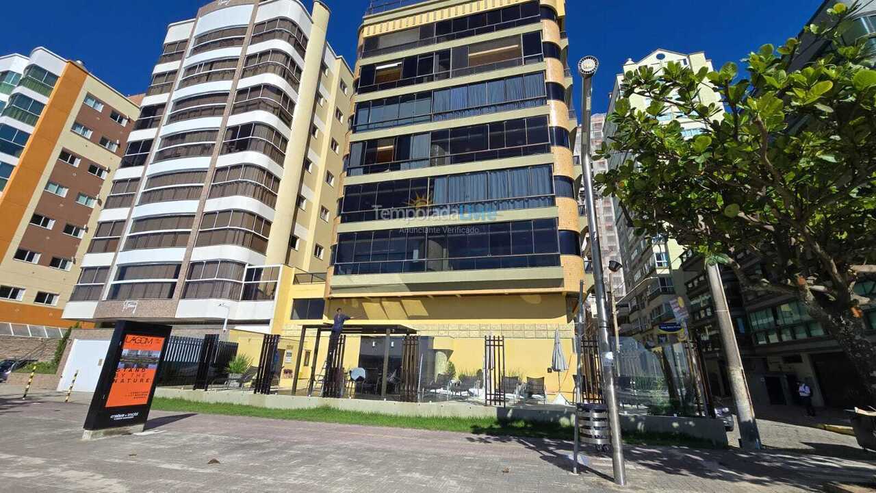 Apartamento para aluguel de temporada em Itapema (Meia Praia)