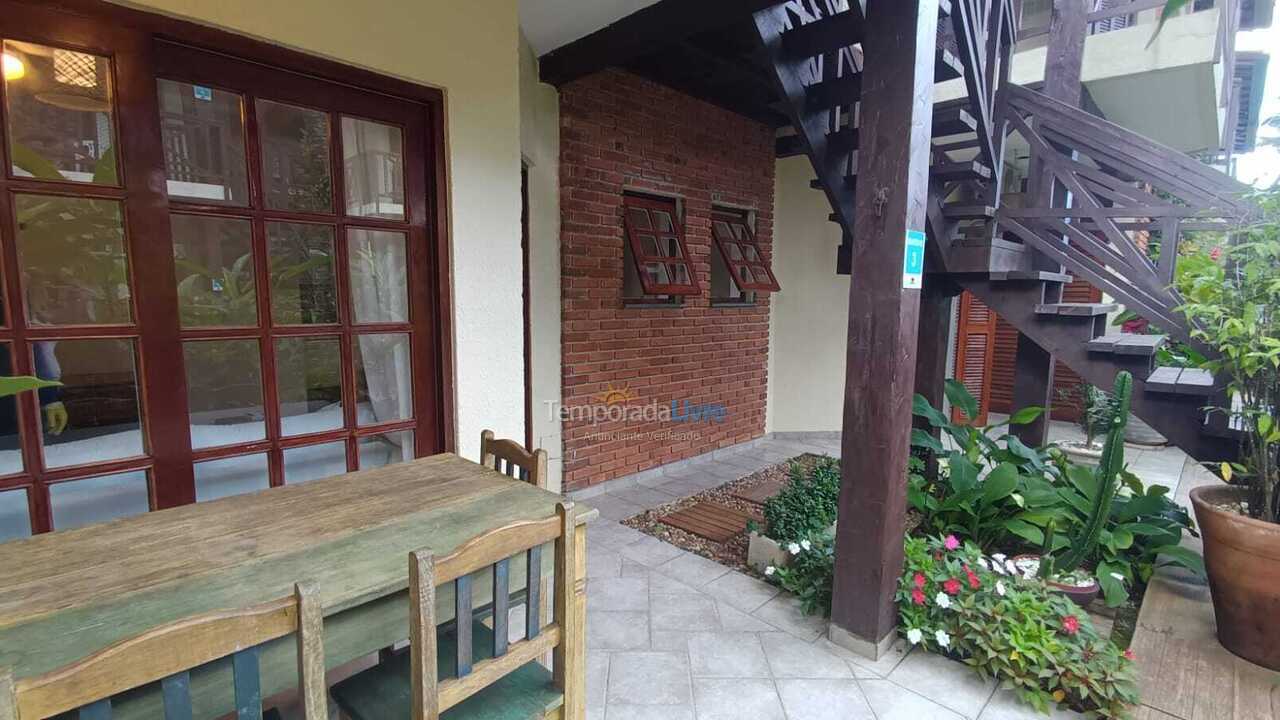 House for vacation rental in São Sebastião (Praia da Baleia)