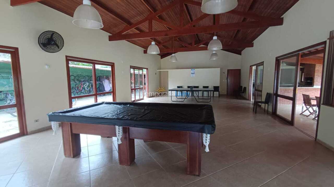 Casa para alquiler de vacaciones em São Sebastião (Praia da Baleia)