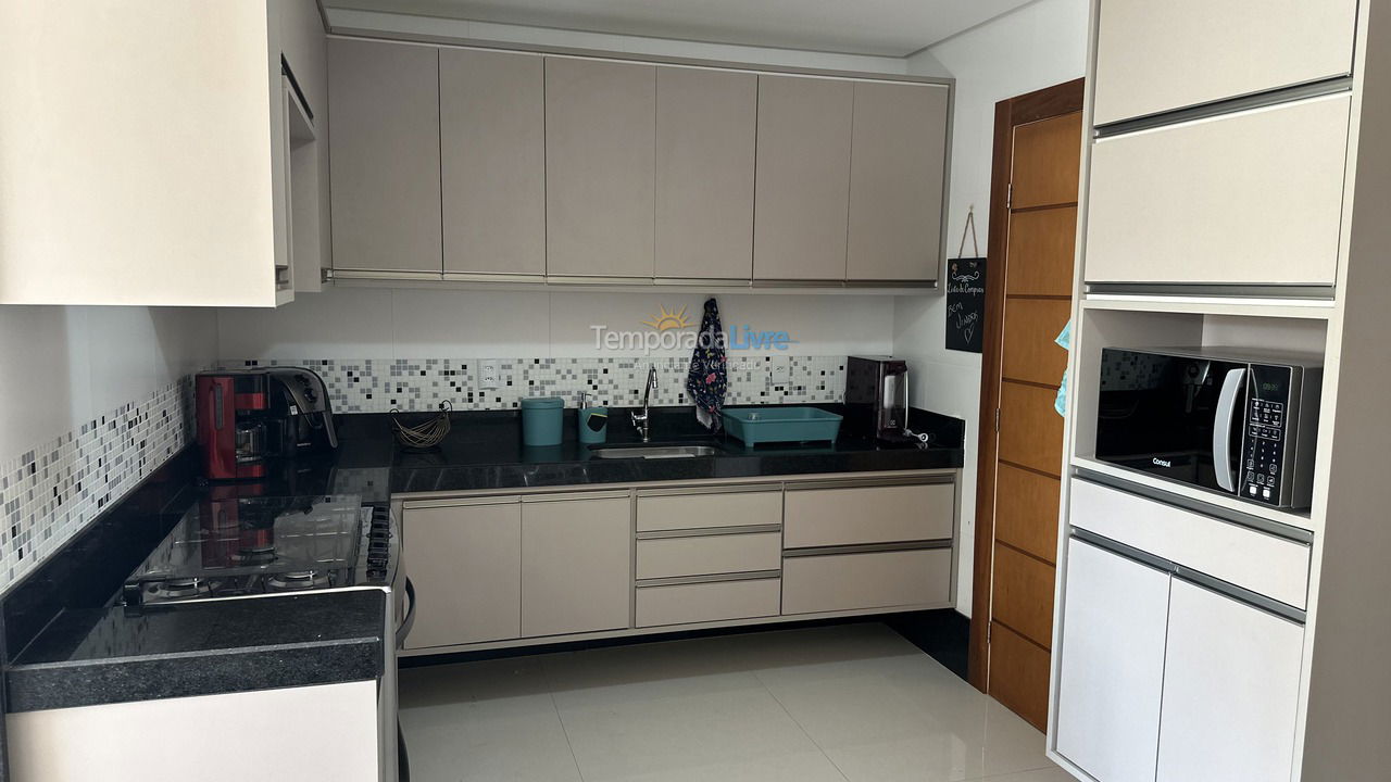 Apartment for vacation rental in Guarapari (Praia do Morro)