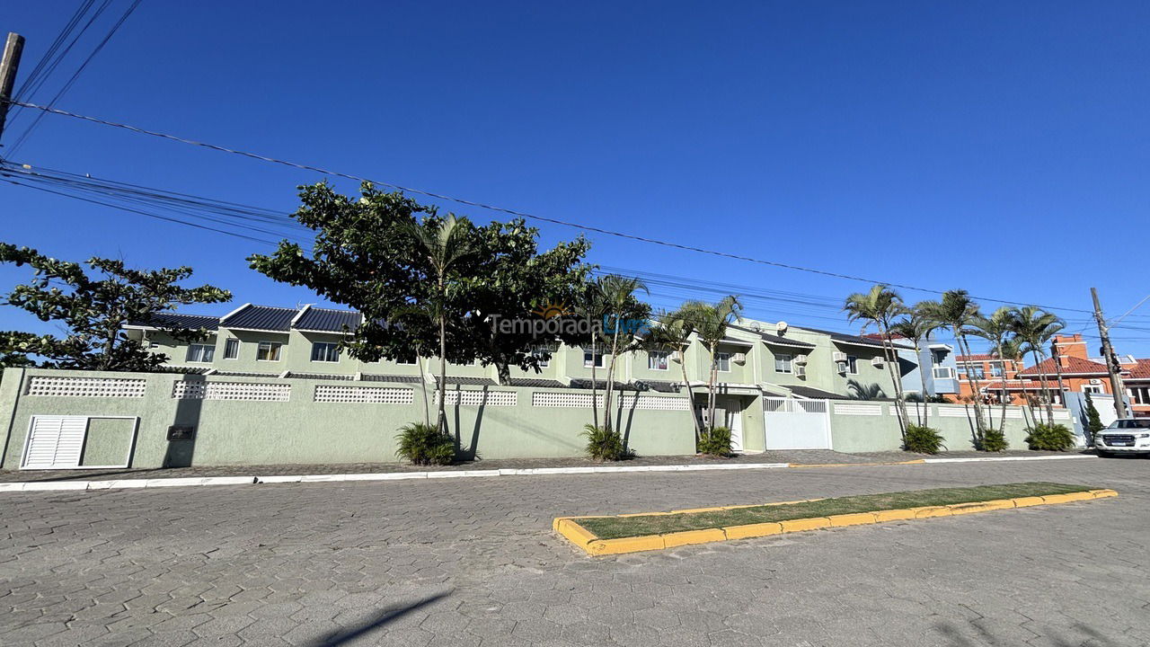 Casa para aluguel de temporada em Bombinhas (Mariscal)