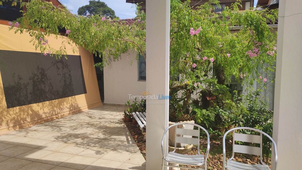 Casa para aluguel de temporada em Ubatuba (Lagoinha)