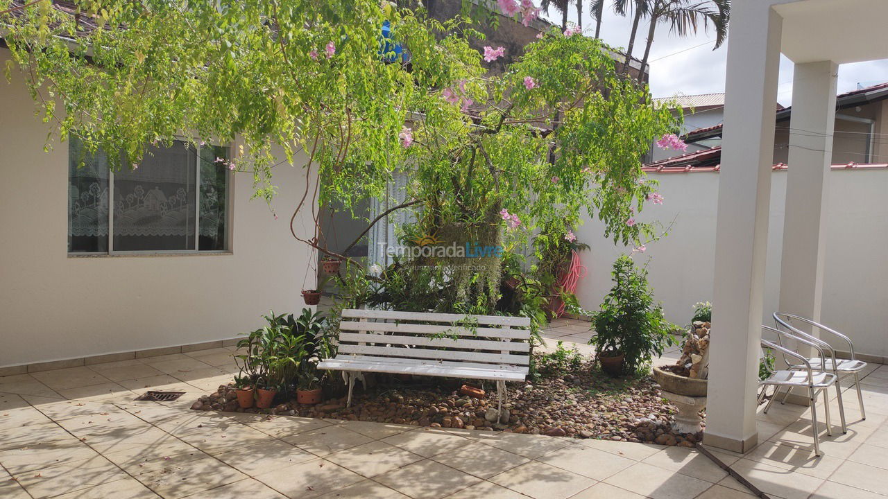 Casa para aluguel de temporada em Ubatuba (Lagoinha)