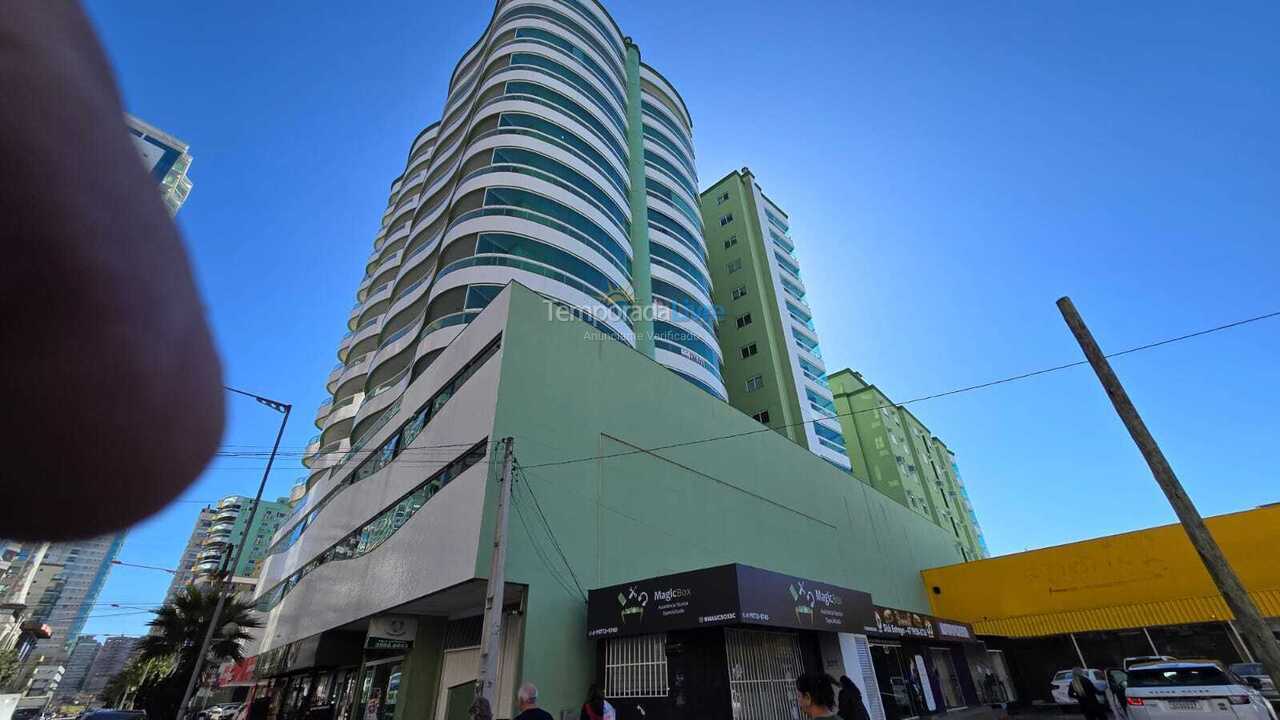 Apartamento para aluguel de temporada em Itapema (Meia Praia)