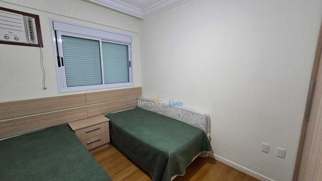 Apartamento para aluguel de temporada em Itapema (Meia Praia)