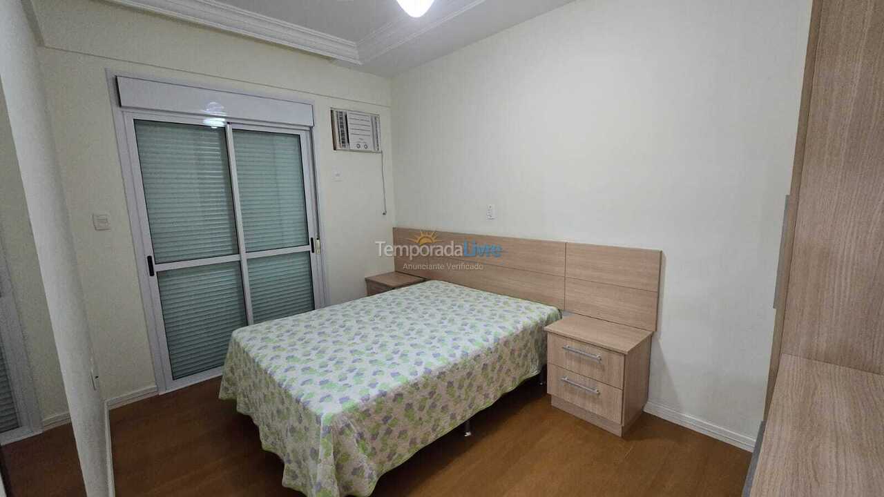 Apartamento para aluguel de temporada em Itapema (Meia Praia)