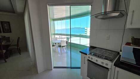 Beautiful apartment on the sea block with 3 bedrooms, one suite