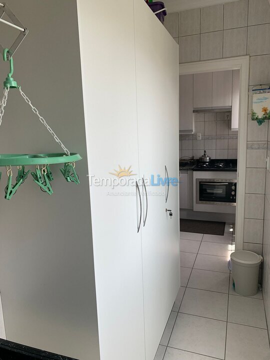 Apartamento para aluguel de temporada em Itapema (Meia Praia)