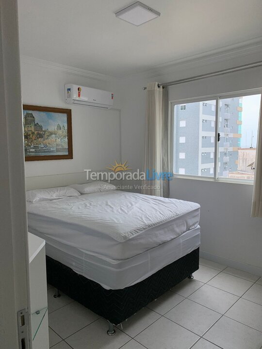 Apartamento para aluguel de temporada em Itapema (Meia Praia)