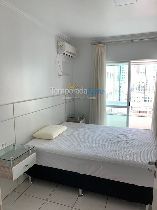 Apartamento para aluguel de temporada em Itapema (Meia Praia)